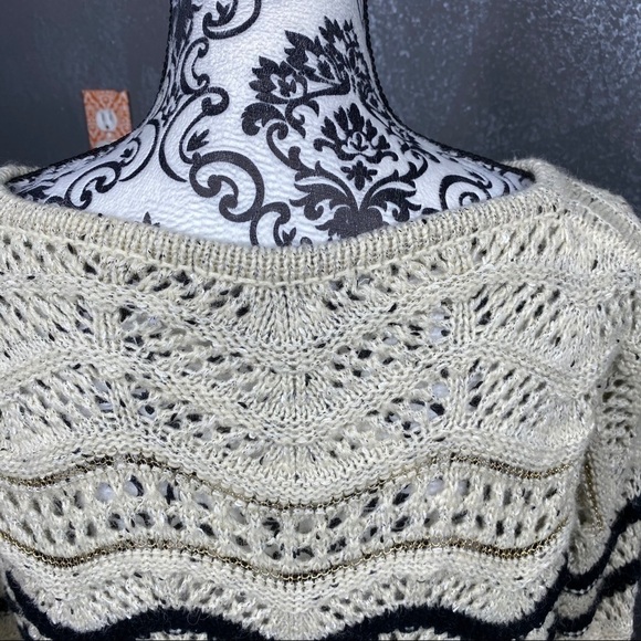 Chunky knit tan, black and metallic gold sweater. Retro striped. Long sleeve - Picture 10 of 12